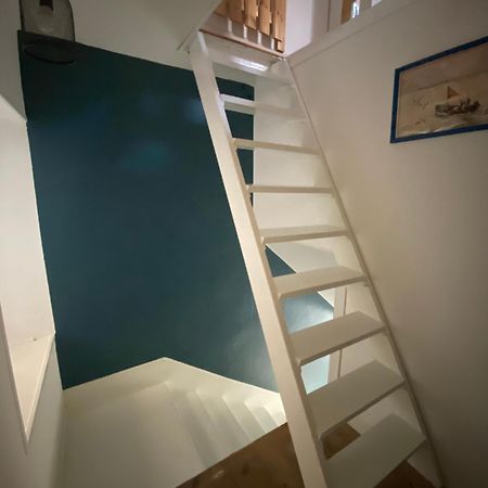Authentique Maison De Pecheur A Port-En-Bessin Экстерьер фото
